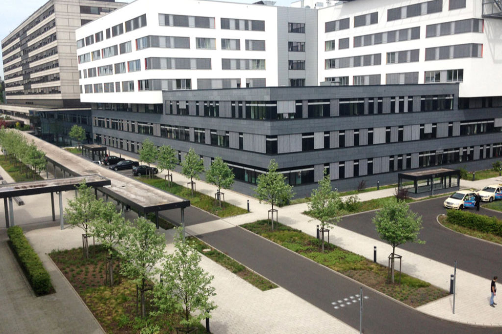 Klinikum Köln-Mehrheim Gestaltung der Zufahrt/des Eingangsbereichs